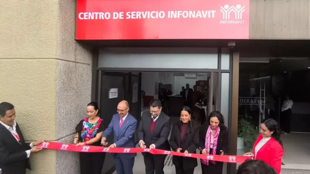 Infonavit estrena centro de atencion para mas de 15000 personas